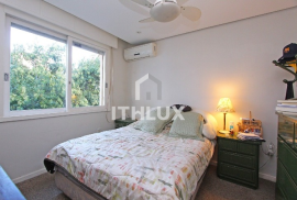Great semi-furnished apartment, 213M², for sale, 4 bedrooms, 2 suites, 1 parking space, Mont ́Serrat, POA/RS