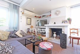 Great semi-furnished apartment, 213M², for sale, 4 bedrooms, 2 suites, 1 parking space, Mont ́Serrat, POA/RS
