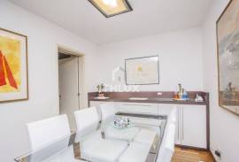 Apartment, for sale,184.72m2, 3 bedrooms, 1 suite, 2 bathrooms, 2 parking spaces, semi-furnished, Parcão, Mont Serrat, Poa/ RS