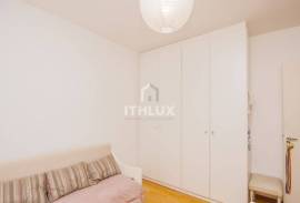 Apartment, for sale,184.72m2, 3 bedrooms, 1 suite, 2 bathrooms, 2 parking spaces, semi-furnished, Parcão, Mont Serrat, Poa/ RS