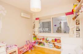 Apartment, for sale,184.72m2, 3 bedrooms, 1 suite, 2 bathrooms, 2 parking spaces, semi-furnished, Parcão, Mont Serrat, Poa/ RS