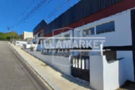 Banking warehouse with 682 m2 located in São Pedro Fins in the municipality of Maia