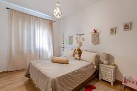 2 bedroom apartment with terrace, south facing, in a quiet area of Lagos
