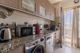2 bedroom apartment with terrace, south facing, in a quiet area of Lagos