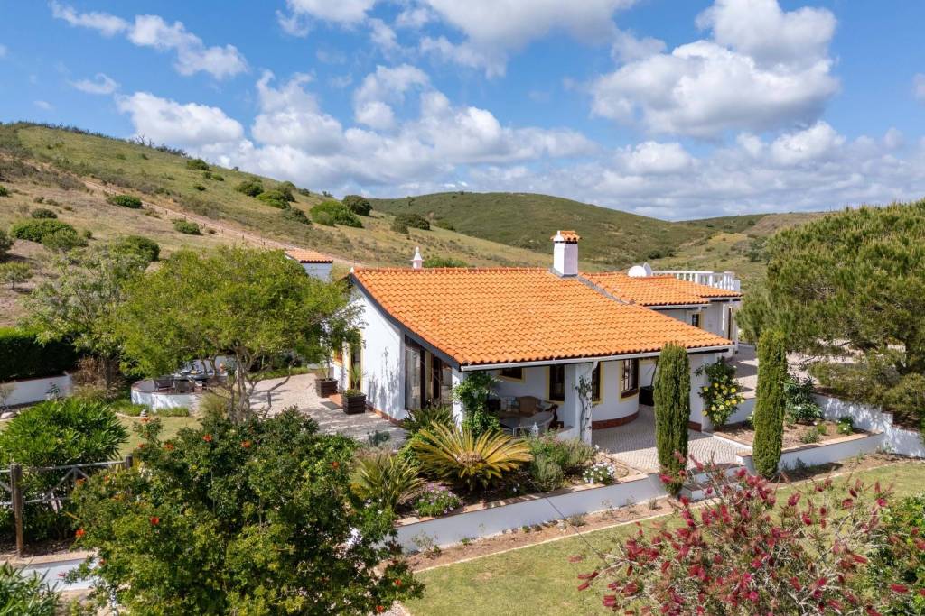 Coastal Country Retreat - near Salema