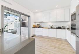 Tavira town centre 4 bedroom luxury villa with private pool