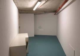 Parking with Storage in the center of Funchal