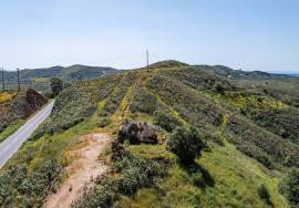 Your Algarve Vision: A Hilltop Ruin Awaiting Transformation Your Algarve Vision: A Hilltop Ruin Awaiting Transformation