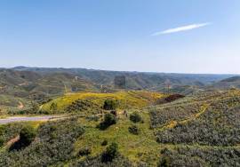 Your Algarve Vision: A Hilltop Ruin Awaiting Transformation Your Algarve Vision: A Hilltop Ruin Awaiting Transformation
