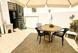 Charming 2-Bedroom Townhouse in the Heart of Historic São Brás de Alportel Charming 2-Bedroom Townhouse in the Heart of Historic São Brás de Alportel