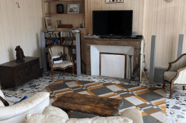 Excellent 8 Bed Farmhouse For Sale In Moisy