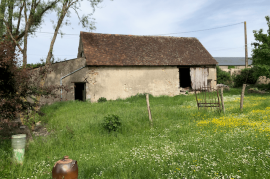 Excellent 8 Bed Farmhouse For Sale In Moisy