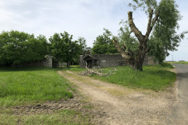 Excellent 8 Bed Farmhouse For Sale In Moisy