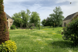 Excellent 8 Bed Farmhouse For Sale In Moisy