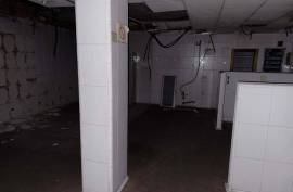Investment opportunity in Elche: two premises joined with a license to transform into apartments