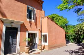 Stunning 18th Century Property With 348 M2 Of Living Space On A 3899 M2 Landscaped Park With Pool And Petanque Court, Near The Sea
