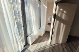 Investment Property With 2 Flats, 2 Courtyards And Commercial Premises, Situated Right In The Centre Of The Village, In A Strategic Location.