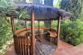 A Haven Of Peace Nestling In A Pine Forest - Charming Villa 10 Minutes From The Town Centre.