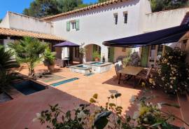 A Haven Of Peace Nestling In A Pine Forest - Charming Villa 10 Minutes From The Town Centre.