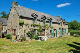 Stunning Detached Country House with Many Options