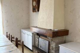 Single Storey Detached House With Garden