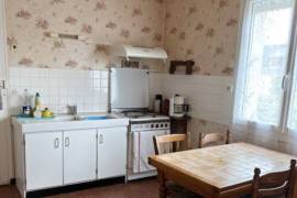 Single Storey Detached House With Garden