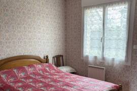 Single Storey Detached House With Garden