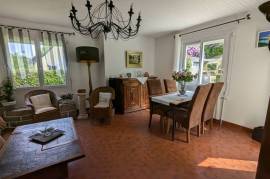 Detached House with Landscaped Garden