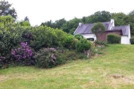 Detached House with Landscaped Garden