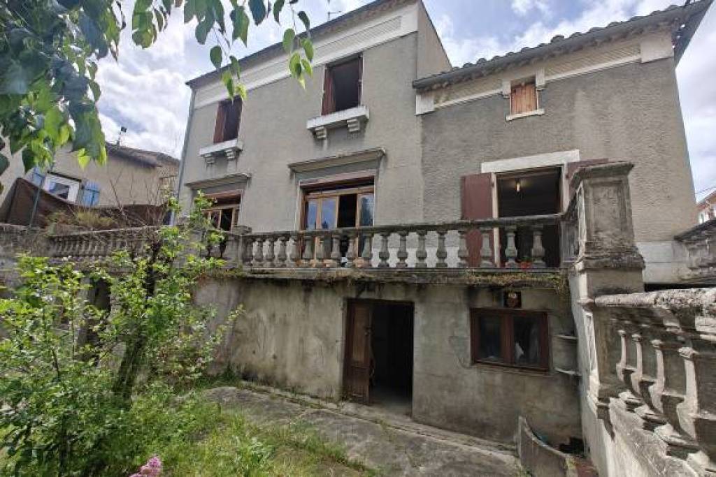 House With Great Potential And Garden
