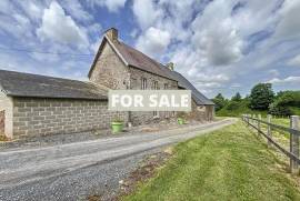 Detached Country House with Outbuilding