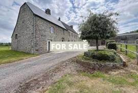 Detached Country House with Outbuilding