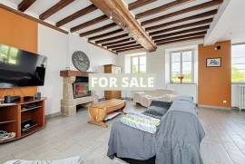 Detached Country House with Outbuilding