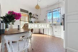 Detached House with Garden