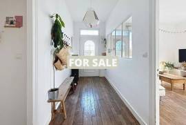 Detached House with Garden