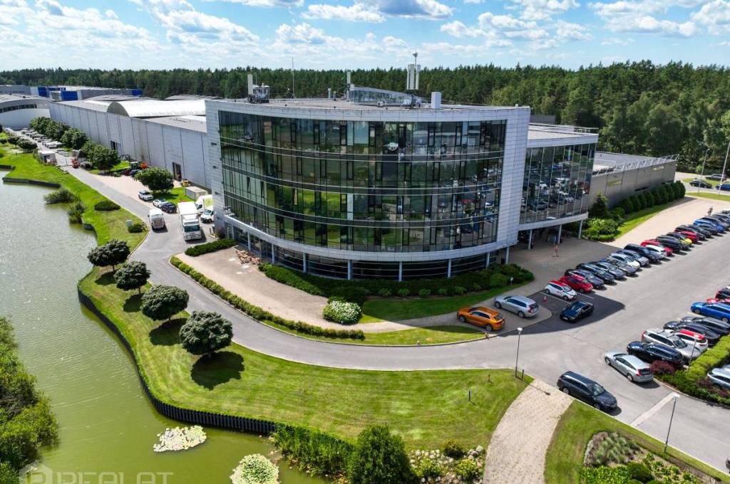 Commercial property in Riga city for rent 16.100€