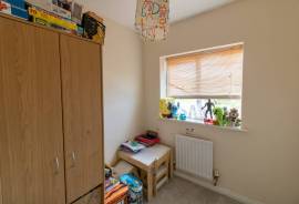 3 bedroom, Semi-detached house for sale