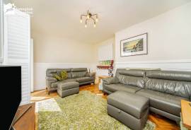 4 bedroom, Detached bungalow for sale