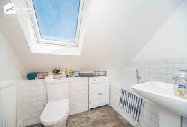 4 bedroom, Detached bungalow for sale