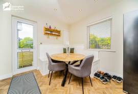 4 bedroom, Detached bungalow for sale