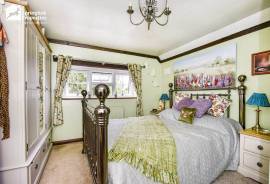 2 bedroom, Detached house for sale
