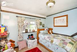 2 bedroom, Detached house for sale