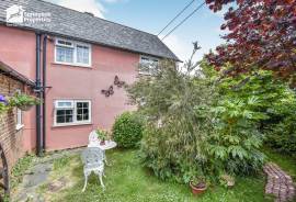 2 bedroom, Detached house for sale
