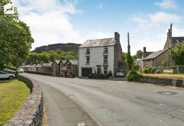 5 bedroom, Detached house for sale