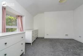 5 bedroom, Detached house for sale