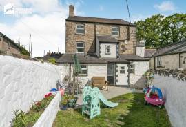 5 bedroom, Detached house for sale