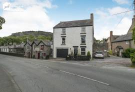 5 bedroom, Detached house for sale
