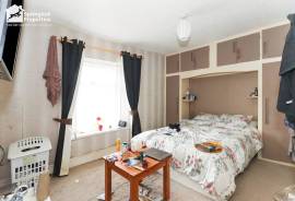 2 bedroom, Semi-detached house for sale