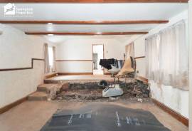 2 bedroom, Semi-detached house for sale