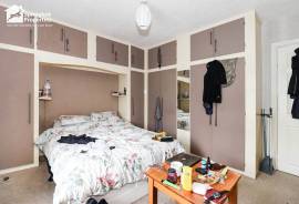 2 bedroom, Semi-detached house for sale